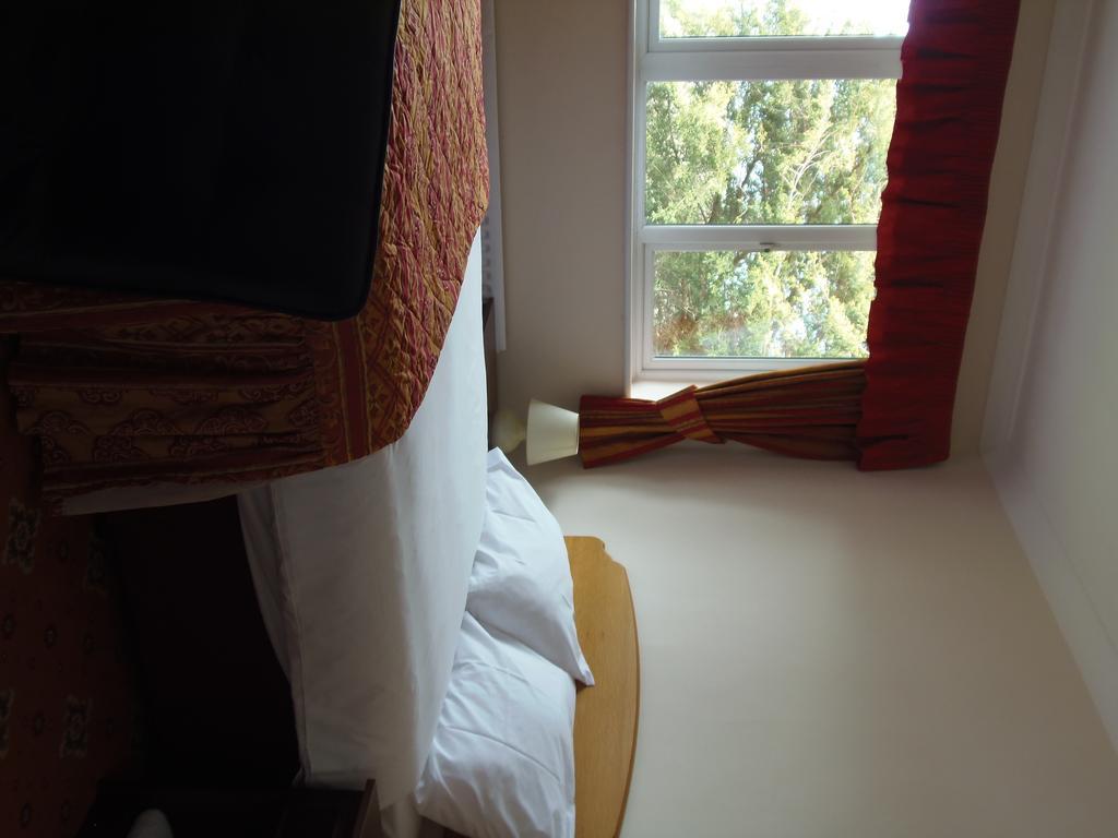Lakeside Continental Hotel Camberley Dış mekan fotoğraf
