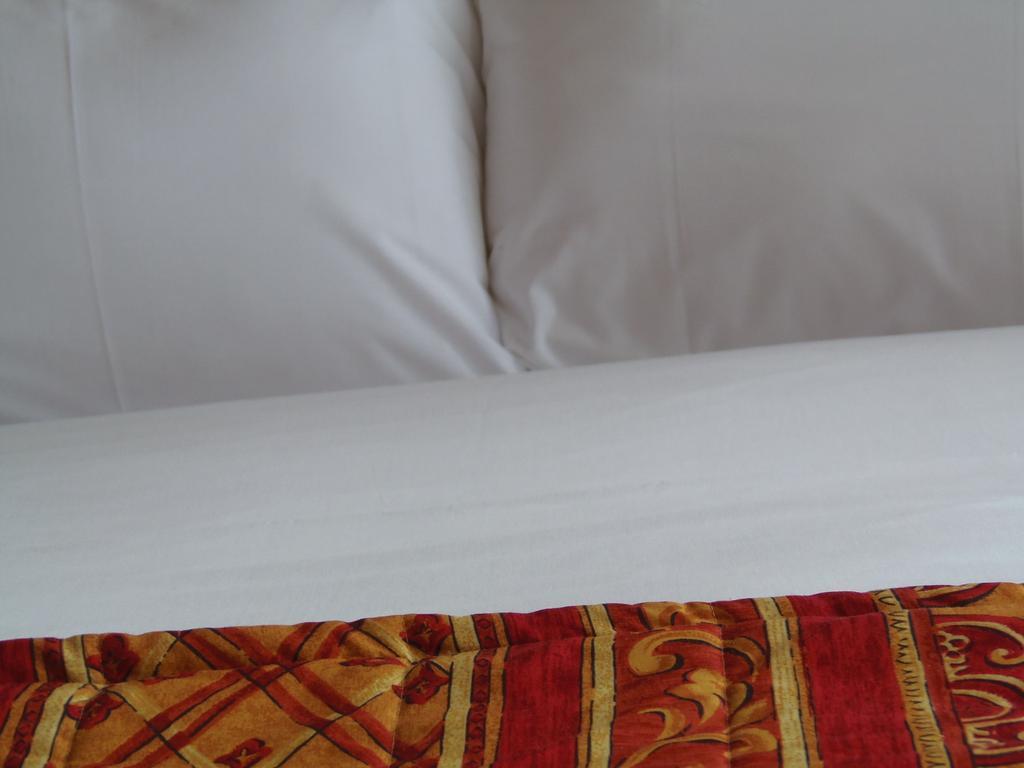 Lakeside Continental Hotel Camberley Dış mekan fotoğraf