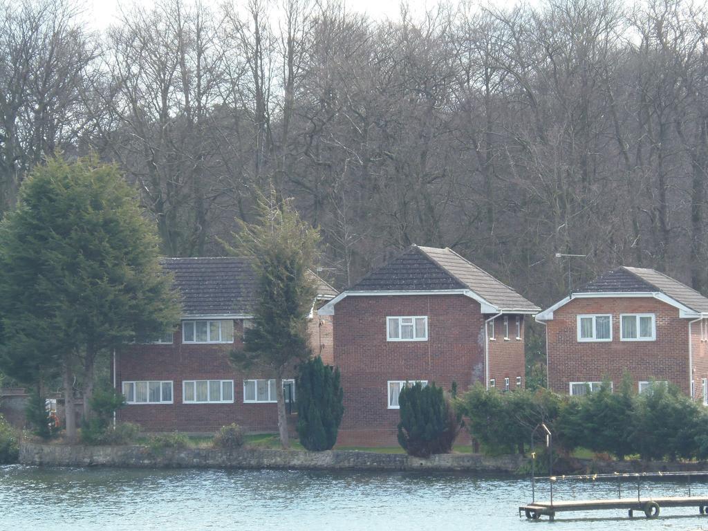 Lakeside Continental Hotel Camberley Dış mekan fotoğraf