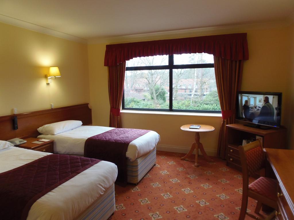 Lakeside Continental Hotel Camberley Dış mekan fotoğraf